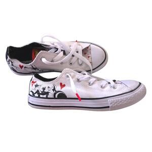 Converse Chuck Taylor All Star Shoes Looney Tunes Pepe Le Pew Youth SZ 2